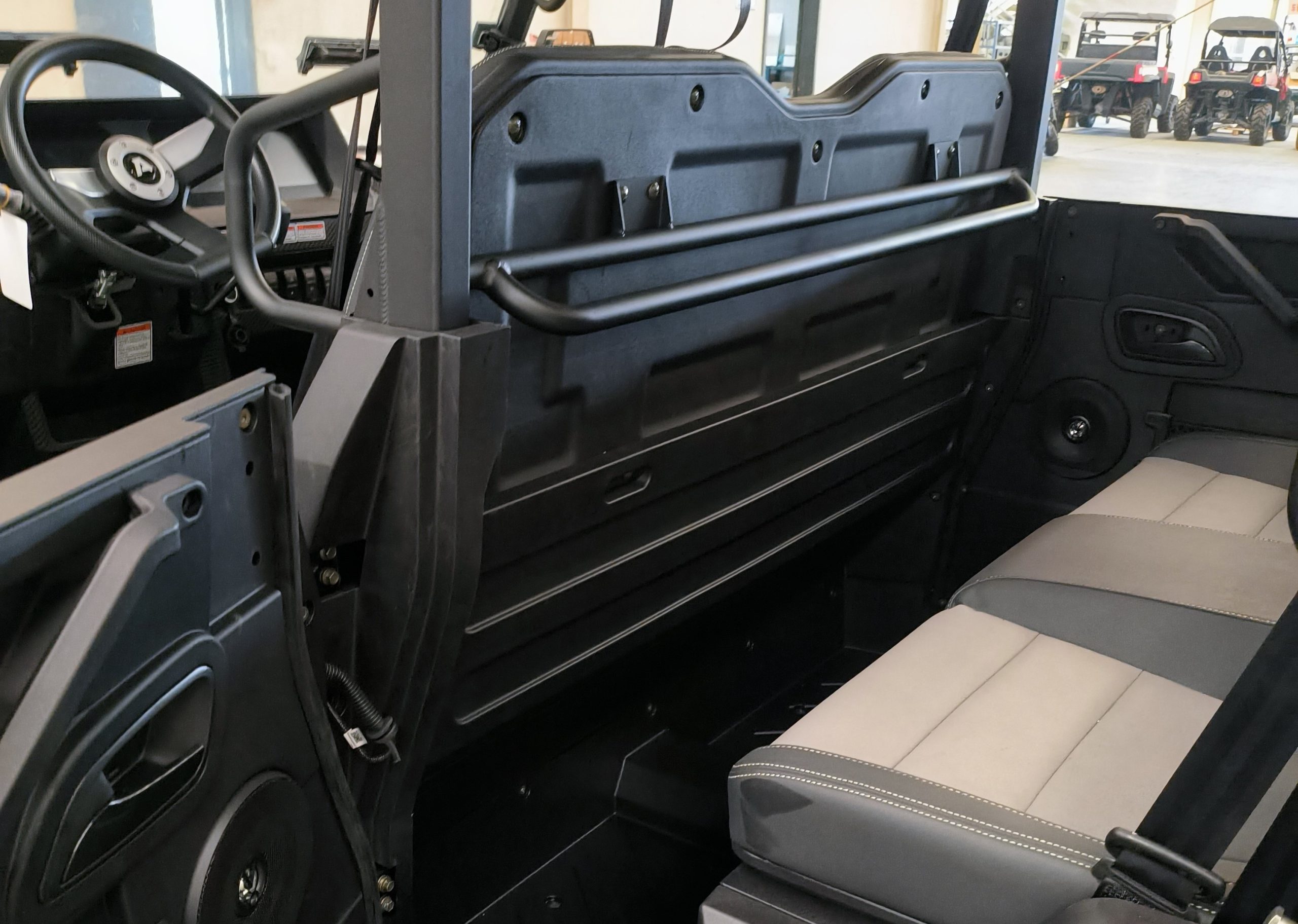 Freelander 750 Crew