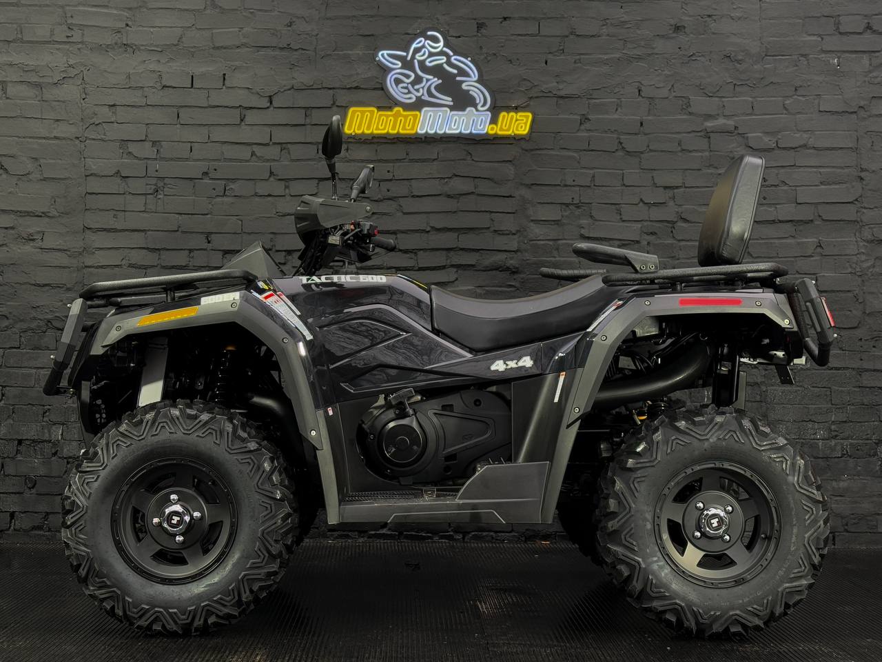 600 Black