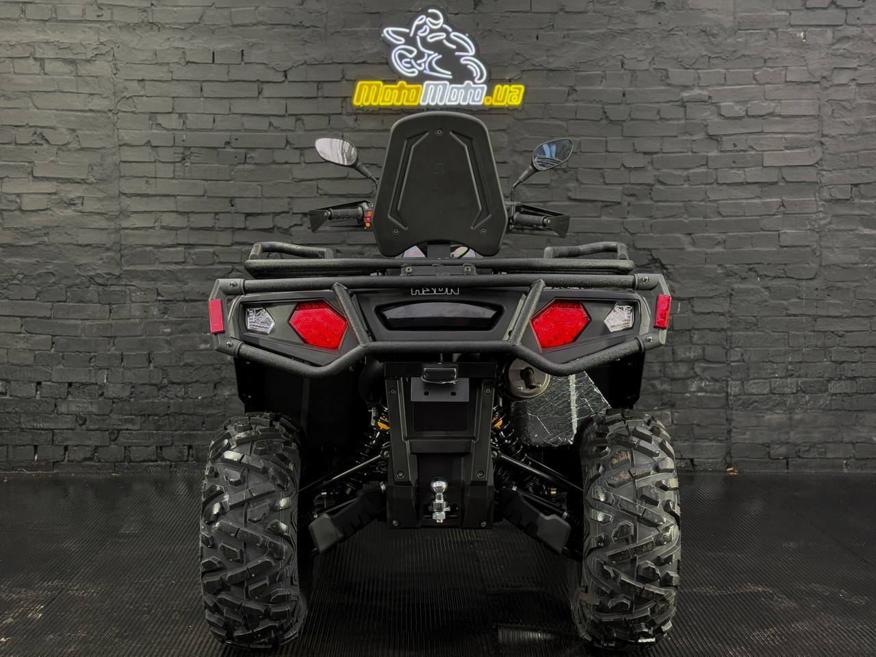 600 Black