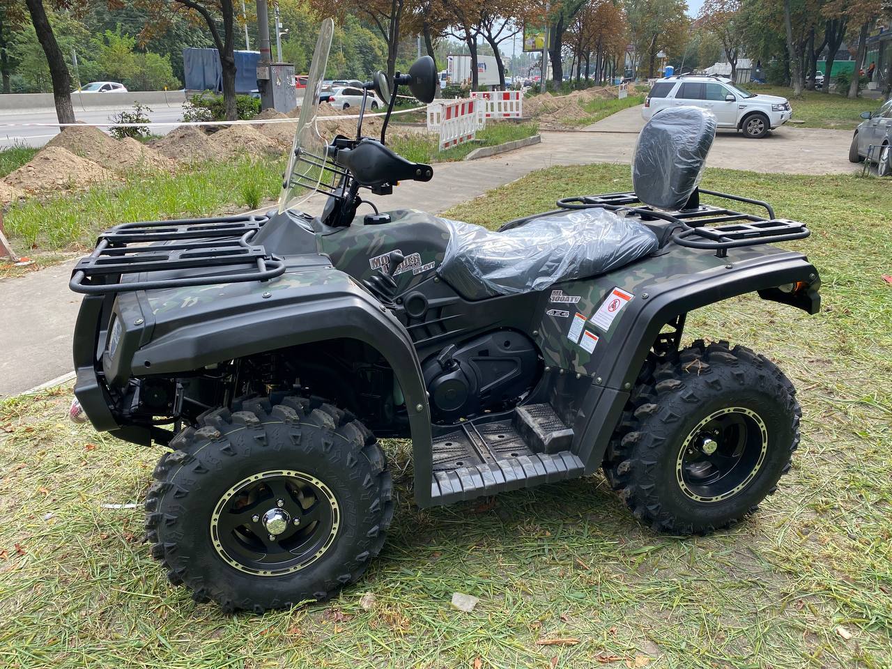 700